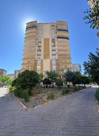 DİYARBAKIR KAYAPINAR'DA 6+1 270 M2 SATILIK DAİRE